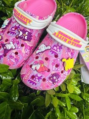 Crocs Hello Kitty And Friends J2 New With Tags Fast Shipping New.