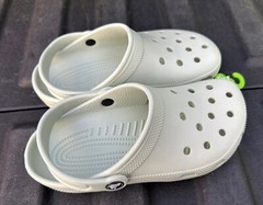CROCS UNISEX CHILD CLASSIC CLOG, Light Green, C12