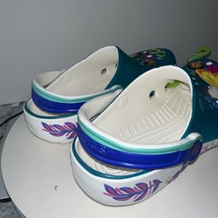 Crocs x Disney Encanto Mirabel Classic Clog K Size J6 US Tried On