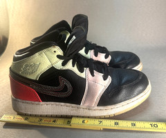Air Jordan 1 Mid SE Stitched Swoosh Multi-Color Black Ivory Youth 6Y Sneakers