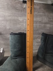 UGGS KIDS CLASSIC BOOTS SIZE 4 1017703K suede sherpa black **read**