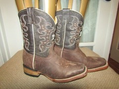 Unbranded Brown Square Toe Embroidered Boots Youth sz US 13.5 Mex 20.5