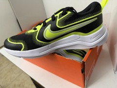 Nike Cosmic Runner (GS) Unisex Kids Lace-Up Low Top Mesh Sneakers US 5.5Y EU38