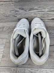 Nike Air Max 90 Leather Triple White Sneaker Shoes CD6864-100 Youth Size 7Y