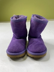 UGG Australia Toddlers Classic Boots Style 1017703T Size 6 PURPLE