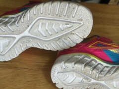 Fila Rainbow Small Child Size 6 Preowned