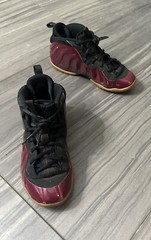 Nike Foamposite Kids Night Maroon Black Athletic Gym Sneakers Youth Size 2.5Y