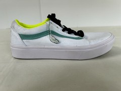 NWT Vans Off The Wall Old Skool Comfy Cush Skate Shoes Juniors Size 5.5 White