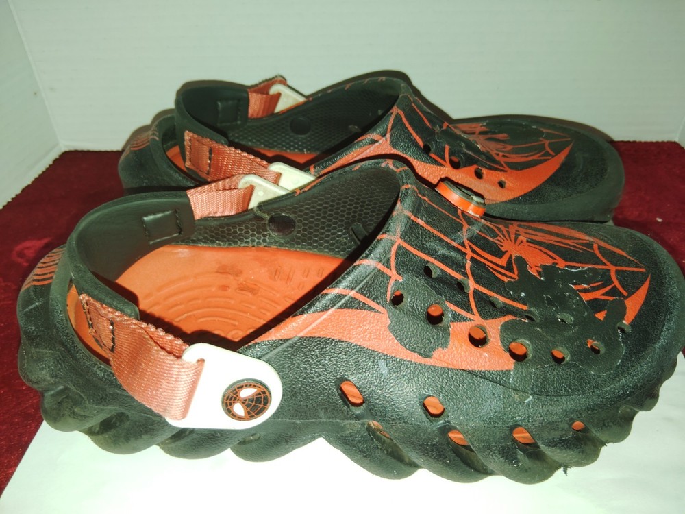 Crocs Team Spider-Man Echo Clog Black Red Size Juniors 4