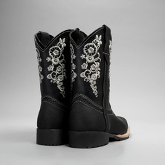Kids Embroidered Square Toe Cowboy Boots Black Leather 6″ Shaft 1″ Heel