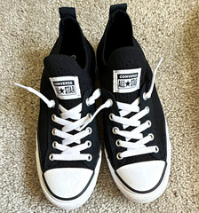 Converse Chuck Taylor All Star Unisex Kids Size 4 Black/White Fabric Low Top