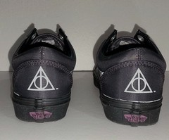 VANS HARRY POTTER DEATHLY HALLOWS SIZE 6.5