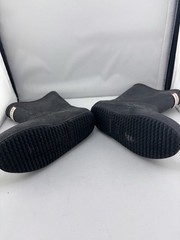 Hunter Kids First Classic Rain Boots in black Size 9 Us