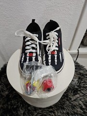 Heelys Skeleton X-ray Style Inline Skate Shoes Black White and Red Youth Size 4