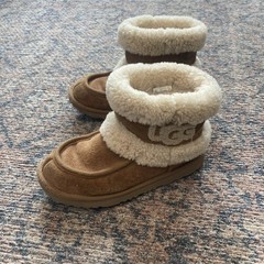 UGG Ultra Mini Fluff Boots Chestnut Kids Size 3