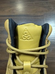 Nike Woodside 2 High ACG Wheat Black Boots Size 6Y, VERY CLEAN!
