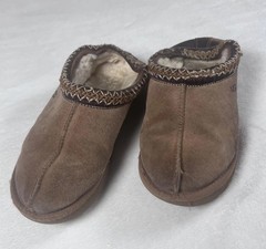 UGG Slippers Womens Size 6 Brown Suede Mule Shearling Lined Slip On House Shoes
