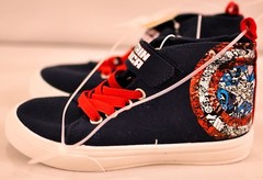 kid’s Marvel Comic Captain America unisex sneakers size 12 navy high top lace up