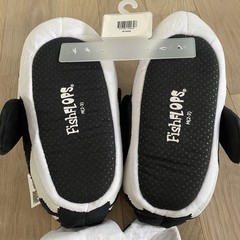 FishFLOPS Orca Whale Slippers Black White Slippers Youth Kids Sz Medium 2/3 New