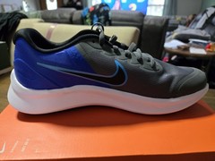 Nike Star Runner 3 GS 6.5Y / W8 Iron Grey / Black-Blue Lightning