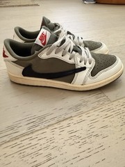 Authentic Nike Air Jordan 1 Low Travis Scott (kids size 3Y).