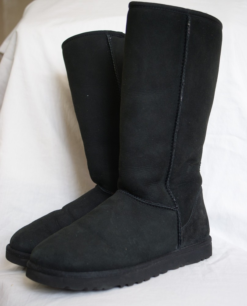 UGG® Australia ‚Classic Tallt‘ Boot (size 5)