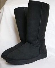 UGG® Australia ‚Classic Tallt‘ Boot (size 5)