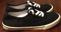 Pre-owned/Used ~ Old Navy Black & White Lace Up Sneakers! ~ Youth Shoes Size 13.