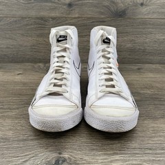 Nike Blazer Mid 77 Big Kids Size 5.5Y White Black Orange Multi-Swoosh FN7788-100