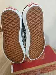 Vans Old Skool Kids Sneakers Black White Paisley Size 33 NEW