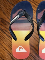 Quiksilver Flip Flops Kids Size 6/7 Multicolor Sunset Sandals Beach Footwear