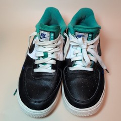 Nike Air Force 1 LV8 GS Size 7Y Youth Black White Green Small Swoosh Sneakers