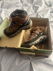 Kids Size 10 KEEN Waterproof Hiking Boots Worn Once Excellent Condition