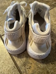 Nike Air Huarache Triple White Youth Sz 5Y Running Shoes 654275-110