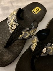 EUC Teva Mush So 2 Youth Flip Flops Sandals Unisex Wide Strap Black Yellow Gray