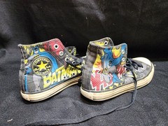 Batman Converse Chuck Taylor All Star Hi Top Sneakers DC Comics Size 2 Multi