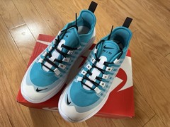NIKE Air Max Axis Light Aqua teal /Black Accent Size: 6Y (GS)