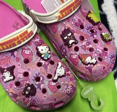 🧸 Original Crocs Hello Kitty classic clog With Tags c11 child Limited 🌸🔅