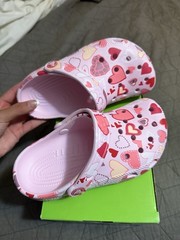 Crocs Crocs Classic Heart Print Clog Pink/Red/White Unisex Kids US 1 Slip On