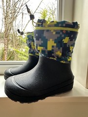 BOGS Snow Shell Boots Winter Insulated Kids Youth Size 2