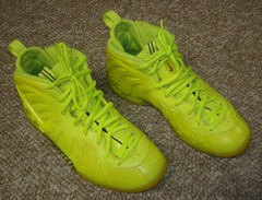 Nike Air Foamposite Pro Little Posite Volt Neon Green CW1593-702 Youth Size 6Y