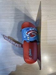 MARVEL’S AVENGERS CHILDREN’S CHARACTER SLIDE SANDALS SIZE 11/12 WITH TAG NEW