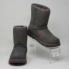 UGG Classic Grey Short Boot 1019646K Sheepskin Fur Lined Mid Calf Youth Sz 3 New