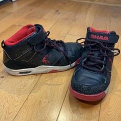Shaq Boys‘ Print Athletic Sneaker High Top Black Red Sz 5