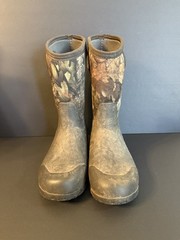 BOGS Neo Classic Rain Boots Youth Size 5 York Camo Real Tree