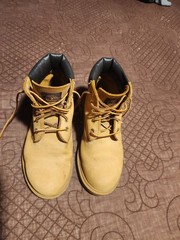 TIMBERLINE WATERPROOF WORKBOOTS. SIZE2.5 GENTLY USED