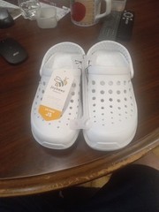 Joybees Kids Active Clogs White Size J5 NEW WITH TAGS.