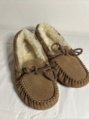 UGG Size 2 Chestnut Dakota Suede Moccasin Slippers Kids Sheepskin Lining 5296