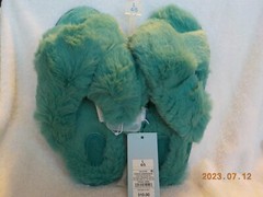 Cat & Jack Turquoise fluffy faux fur open toe slippers size L (4-5) B