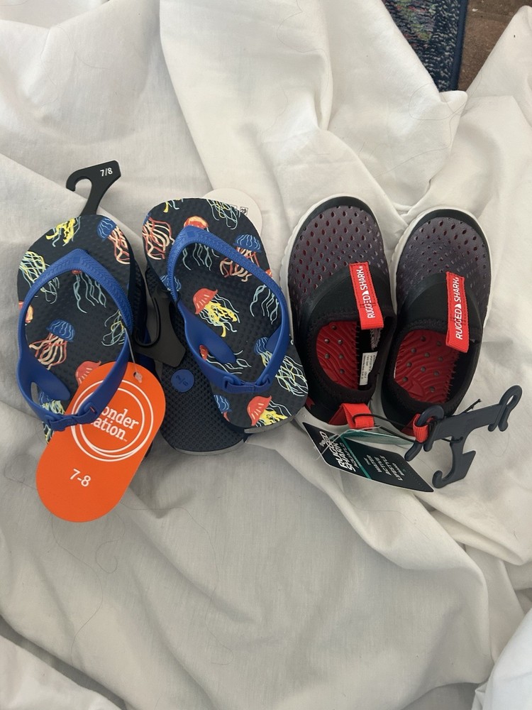 Black Water Shoes Kid Size 8 Plus Black Jellyfish Flip Flops Size 7-8